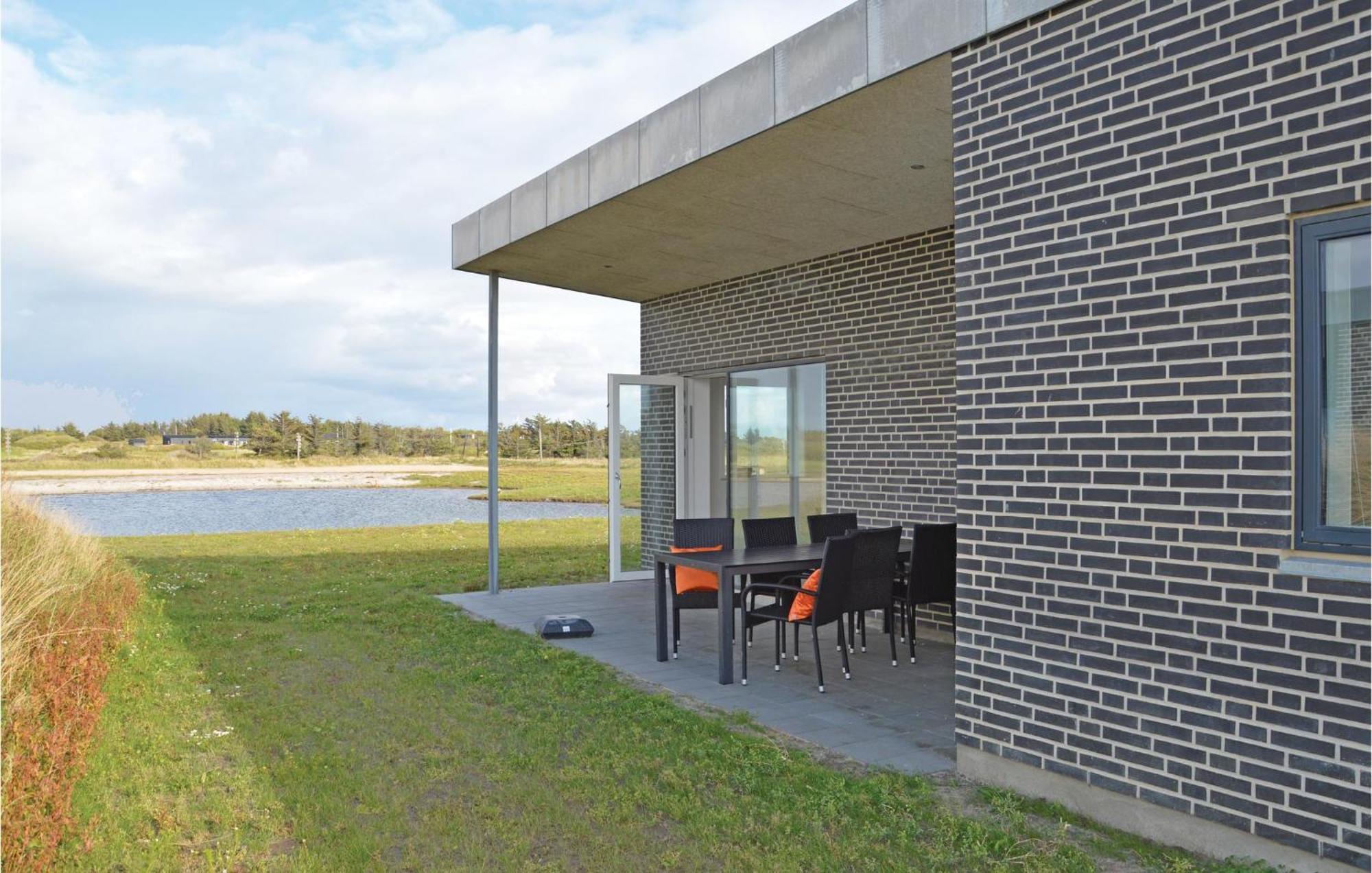 Gorgeous Home In Ringkobing With House A Panoramic View Sondervig Bagian luar foto
