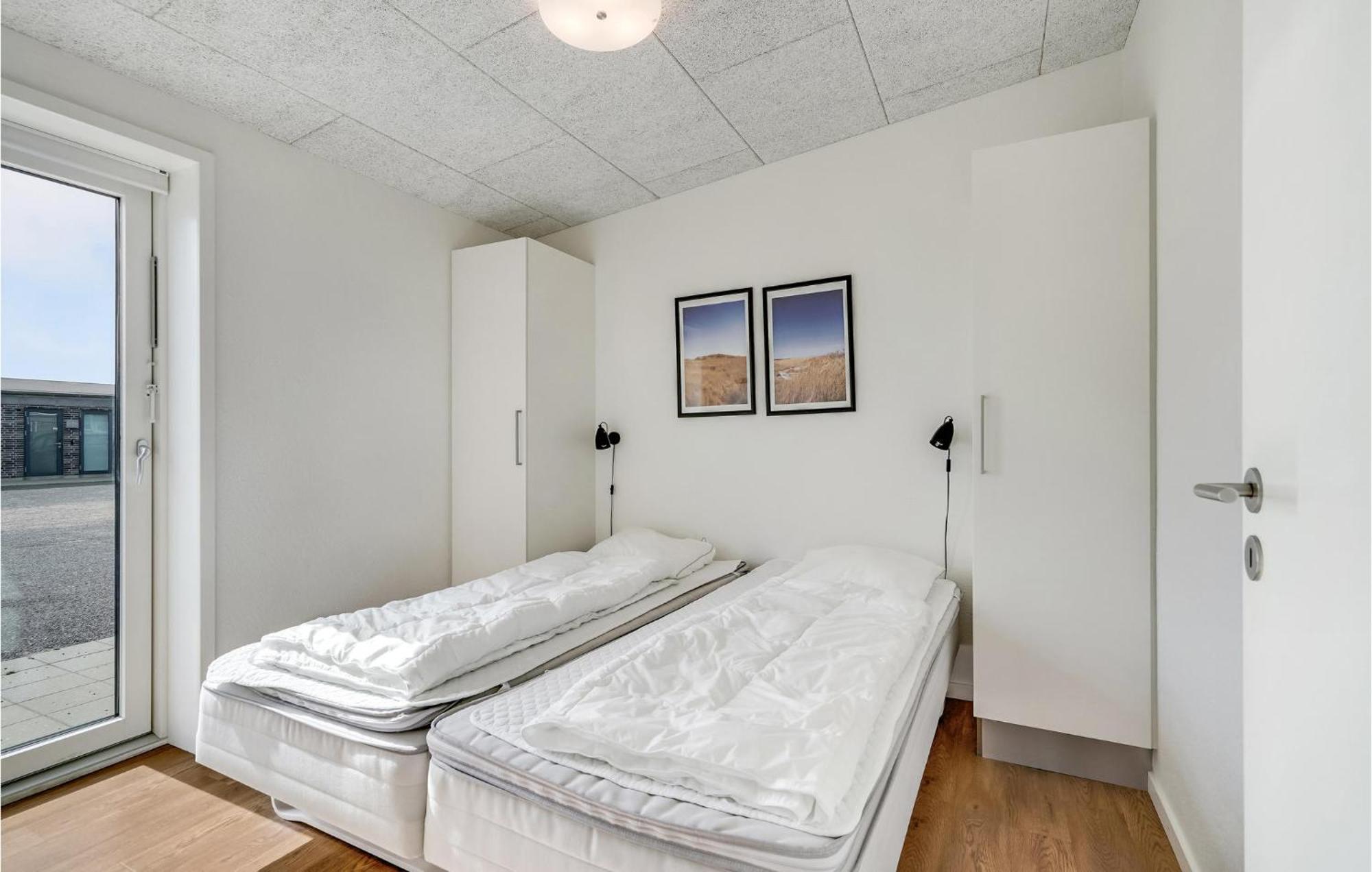 Gorgeous Home In Ringkobing With House A Panoramic View Sondervig Bagian luar foto